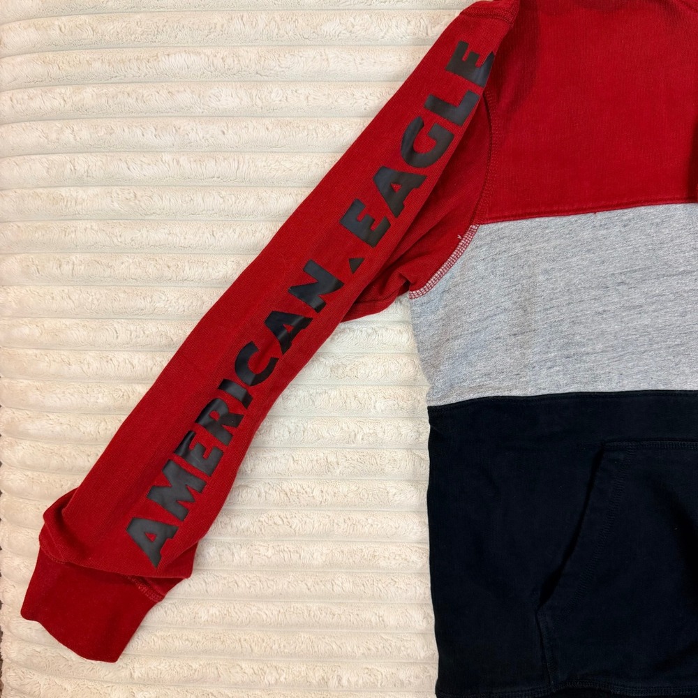 American Eagle Mens Hoodie Red Gray Black Colorblock Mountain Graphic Medium - Picture 4 of 8